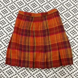 Vintage 90s pleated wool mini skirt
